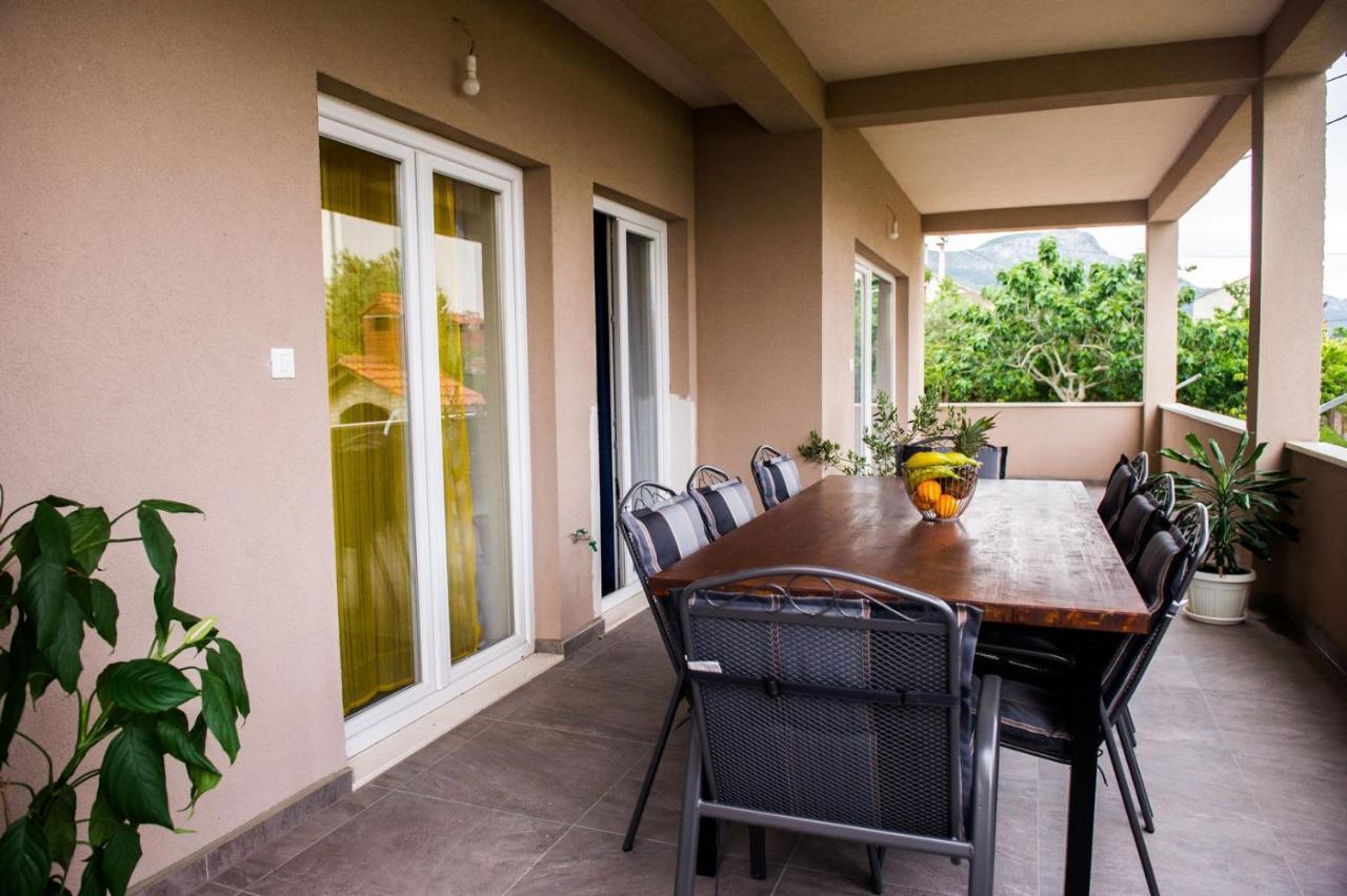 Apartment Lux Elba Kastela Ngoại thất bức ảnh