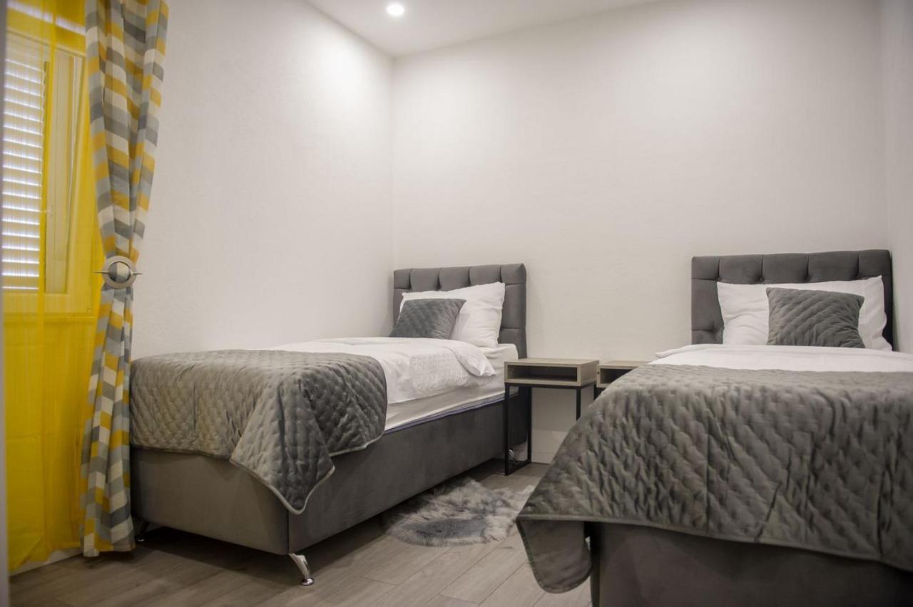 Apartment Lux Elba Kastela Ngoại thất bức ảnh