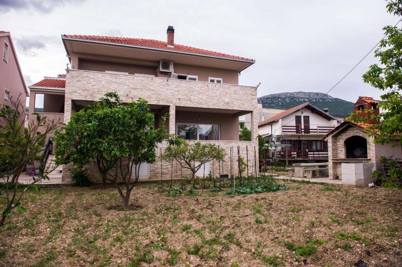 Apartment Lux Elba Kastela Ngoại thất bức ảnh