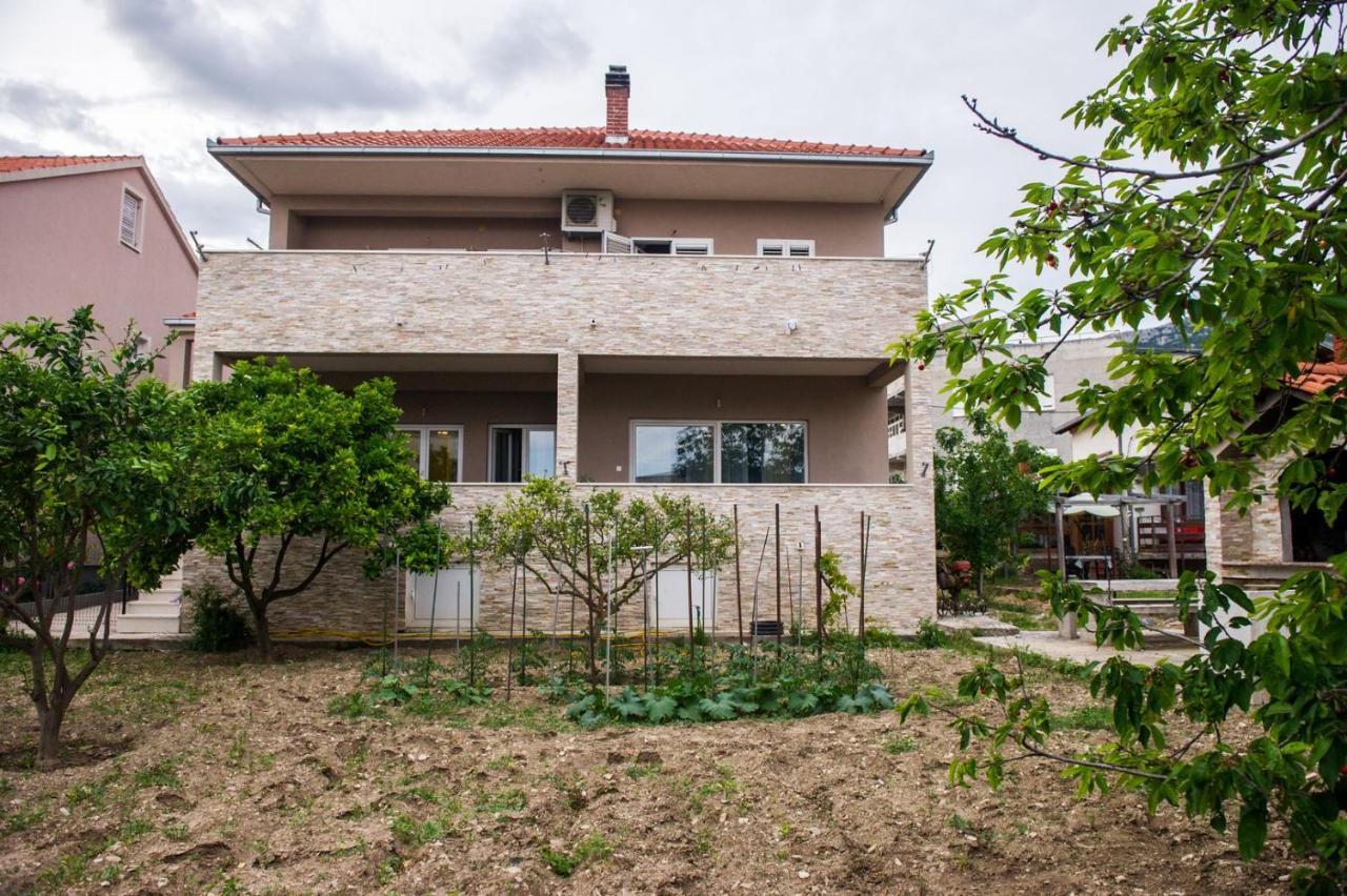 Apartment Lux Elba Kastela Ngoại thất bức ảnh