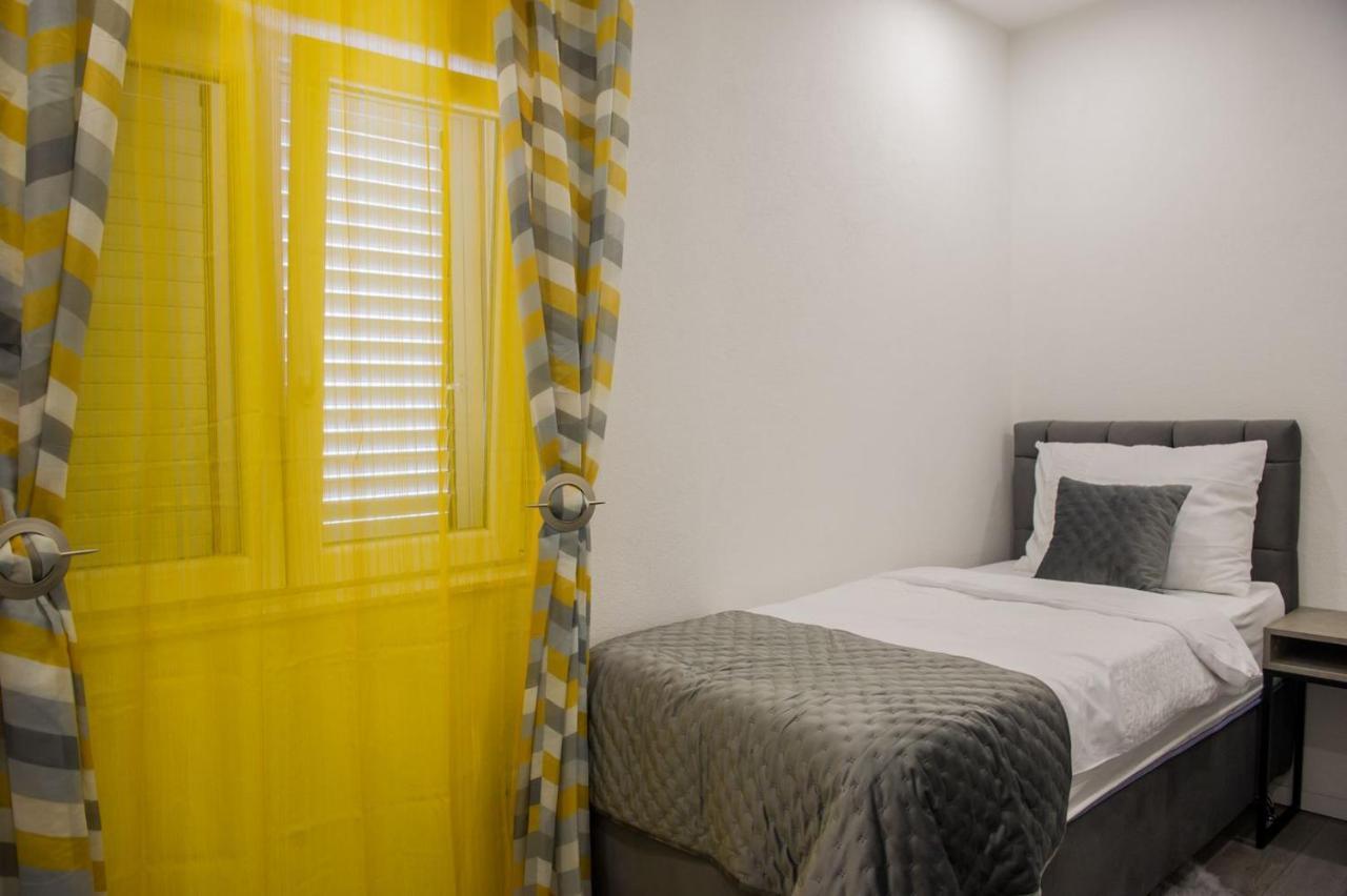 Apartment Lux Elba Kastela Ngoại thất bức ảnh